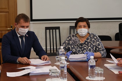 Комитет по социально-культурному законодательству рекомендовал установить областные стипендии для студентов-целевиков в среднем профобразовании